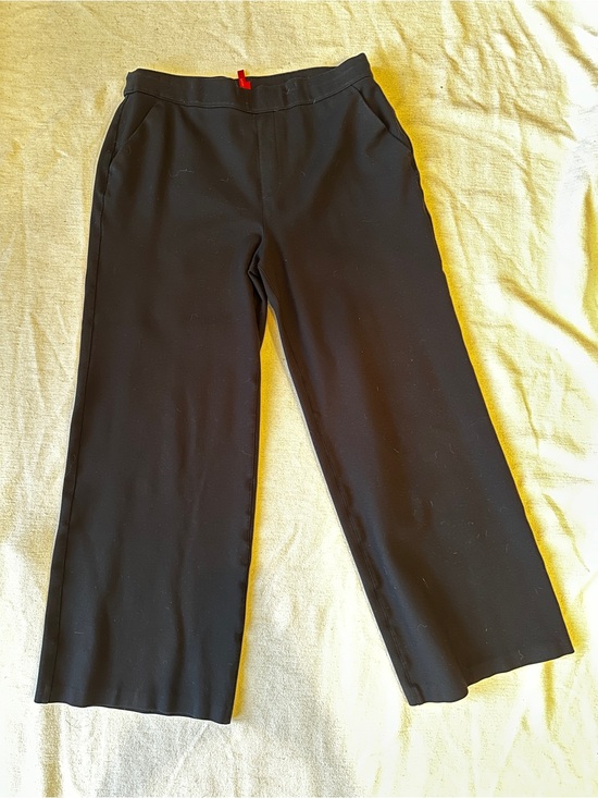 SPANX Pants - SPANX Sleek Black Pull-On Pants